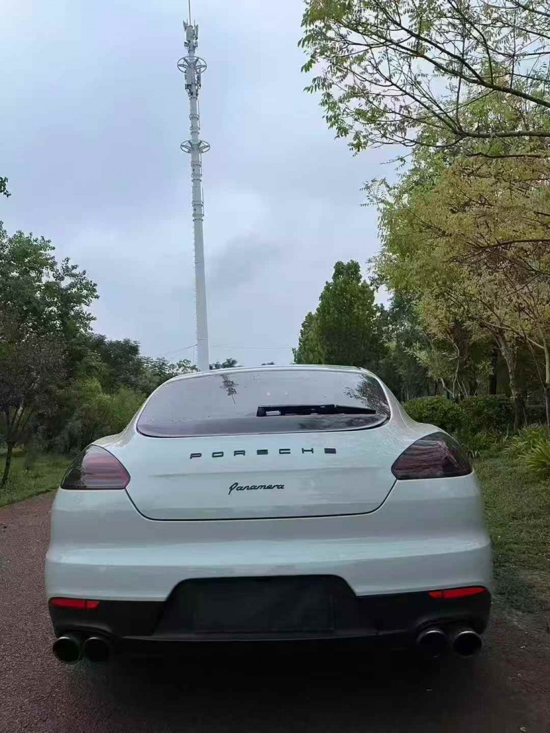 枣庄13年保时捷帕拉梅拉9