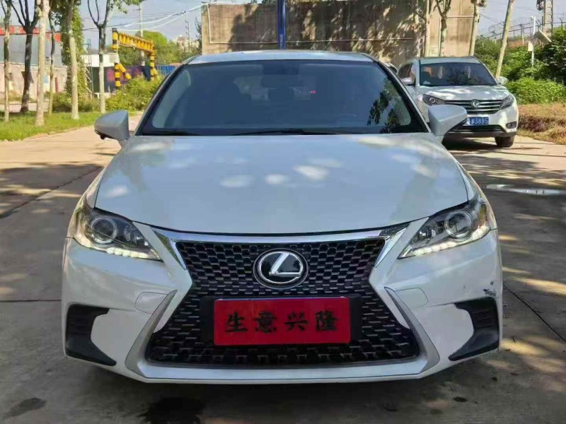 洛阳18年雷克萨斯CT1