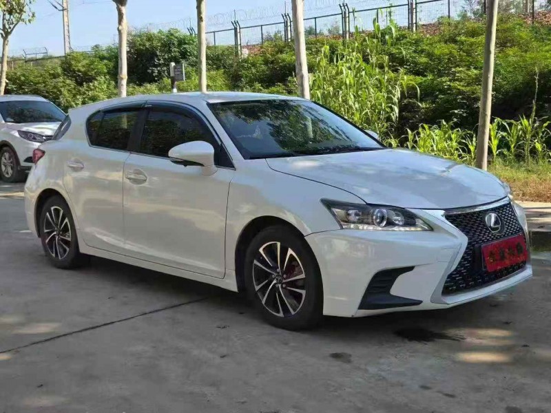 洛阳18年雷克萨斯CT3