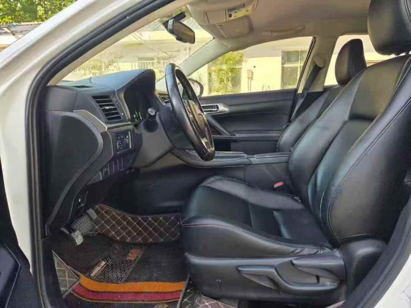 洛阳18年雷克萨斯CT5