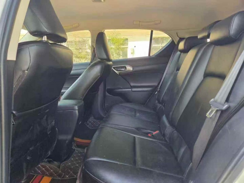 洛阳18年雷克萨斯CT6