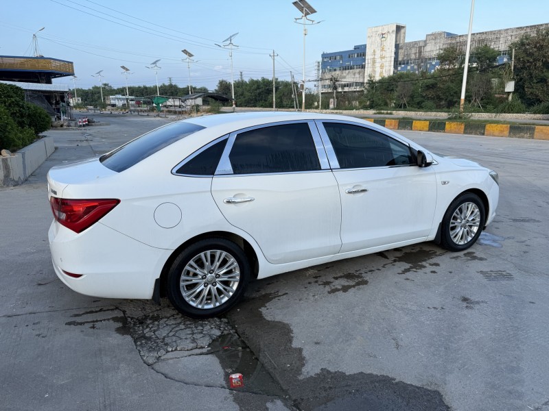 潮州17年别克英朗8