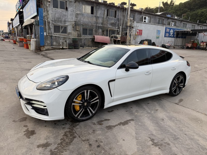 潮州12年保时捷帕拉梅拉2