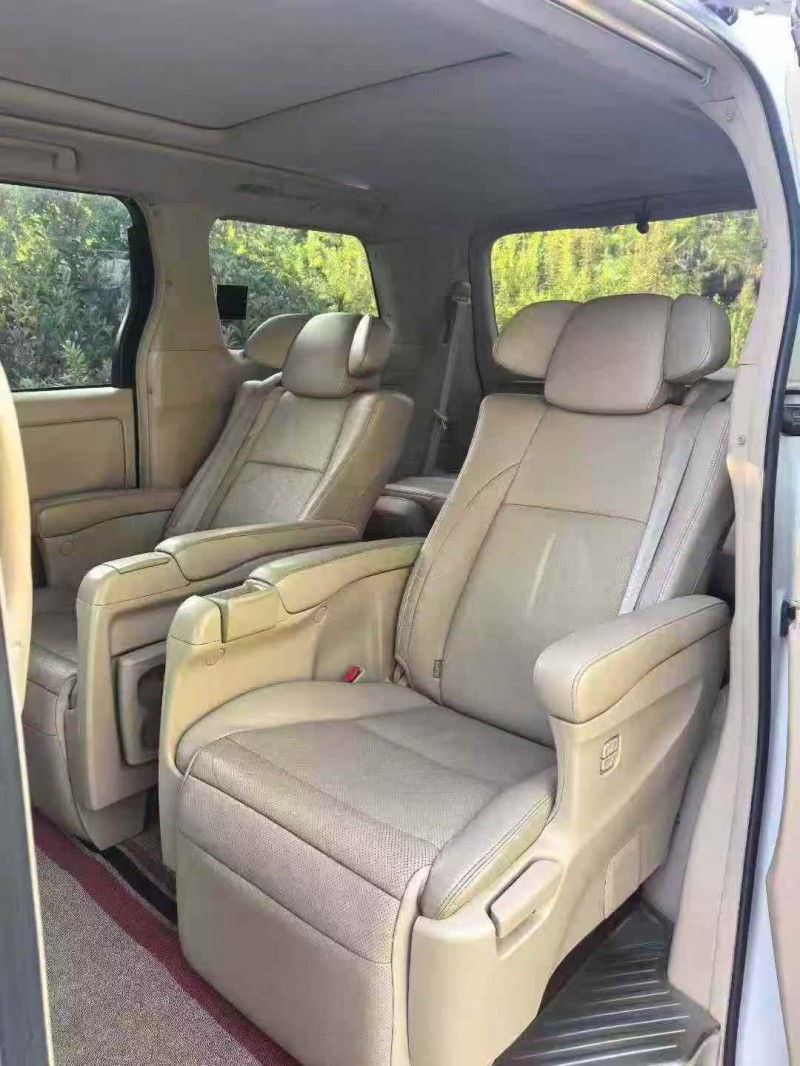 鄂州15年丰田埃尔法8