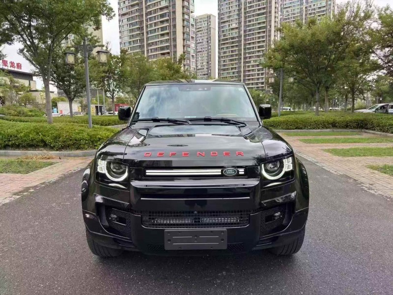 苏州24年路虎卫士1