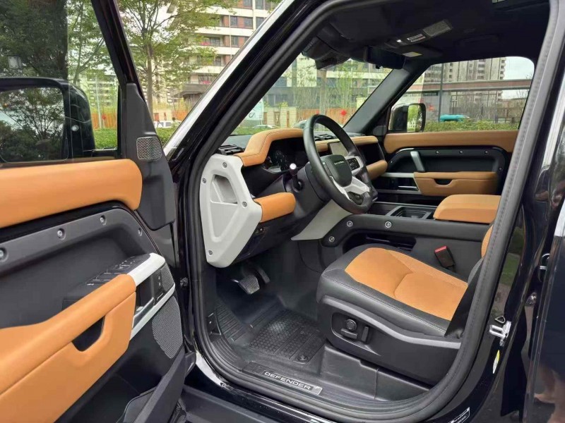 苏州24年路虎卫士6