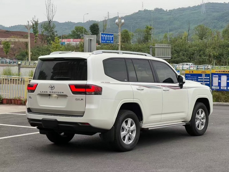 长沙24年丰田兰德酷路泽5