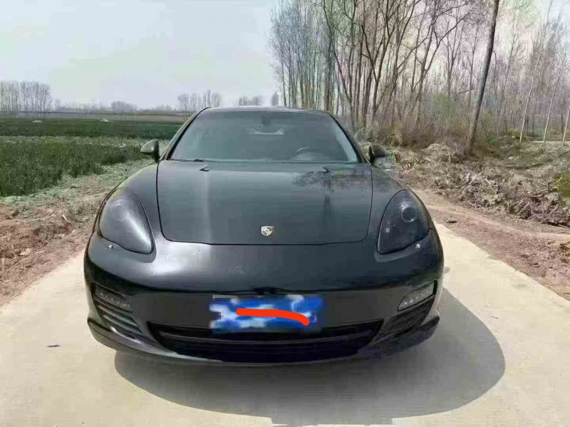 蚌埠12年保时捷帕拉梅拉1