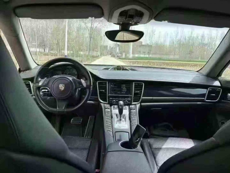 蚌埠12年保时捷帕拉梅拉4