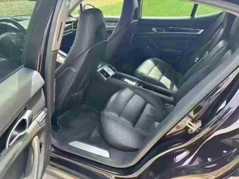 蚌埠12年保时捷帕拉梅拉5