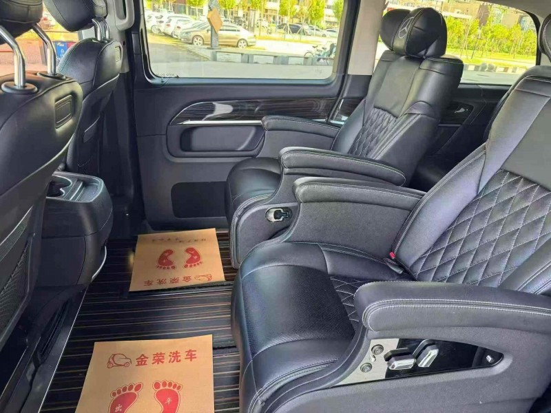 秦皇岛17年奔驰V5