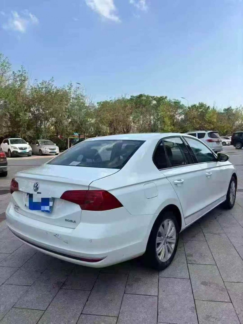 邯郸17年大众宝来8