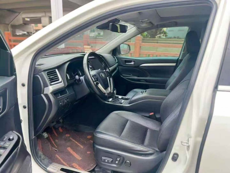 汕头21年丰田汉兰达5