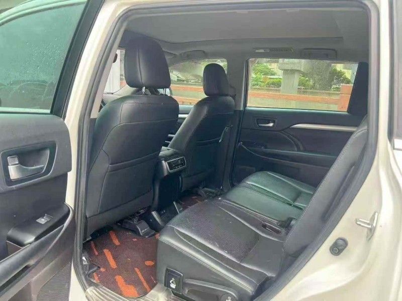 汕头21年丰田汉兰达6