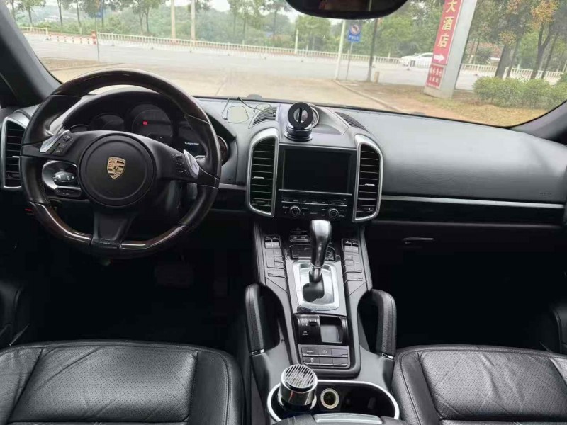衡阳14年保时捷卡宴3