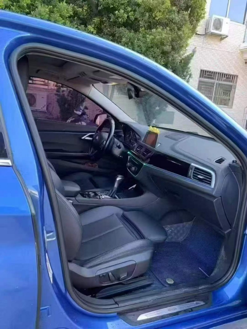 三明18年宝马1系6