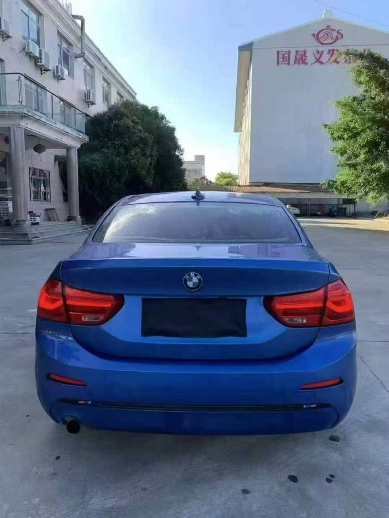 三明18年宝马1系9