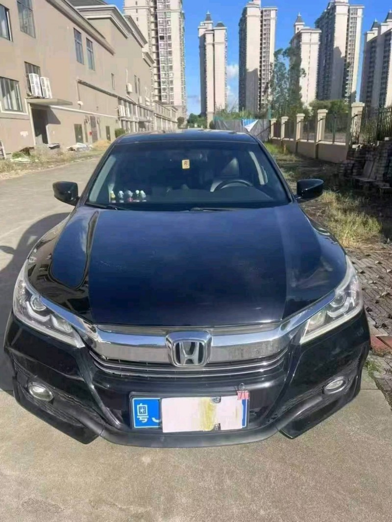 韶关16年本田雅阁1