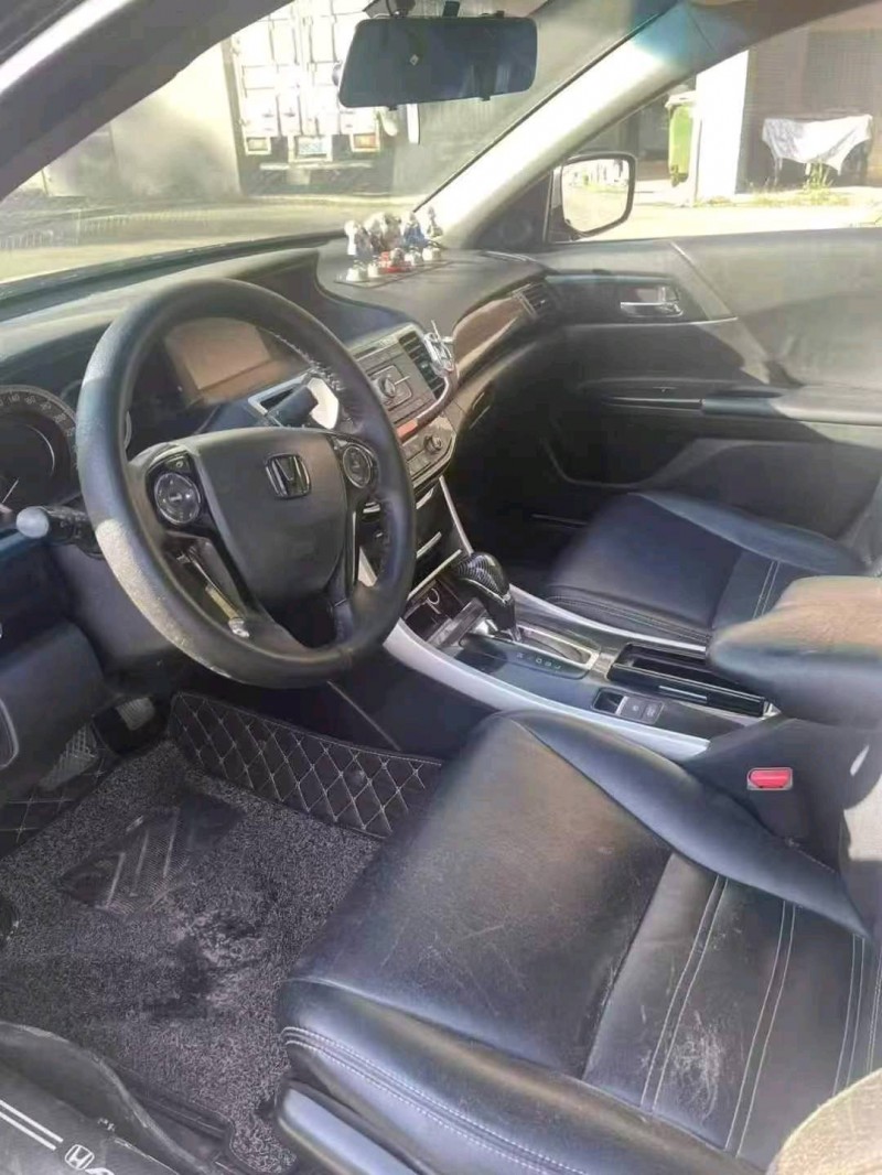 韶关16年本田雅阁3