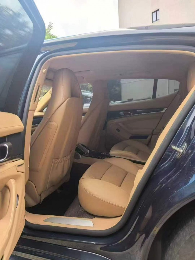 厦门14年保时捷帕拉梅拉5