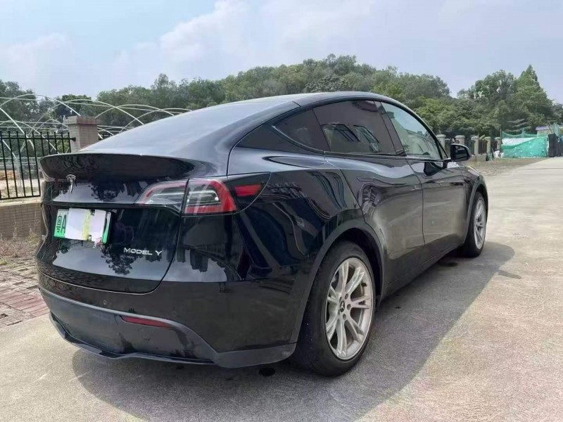 深圳23年特斯拉MODEL Y8