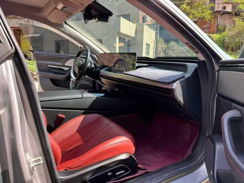 桂林22年小鹏汽车p76