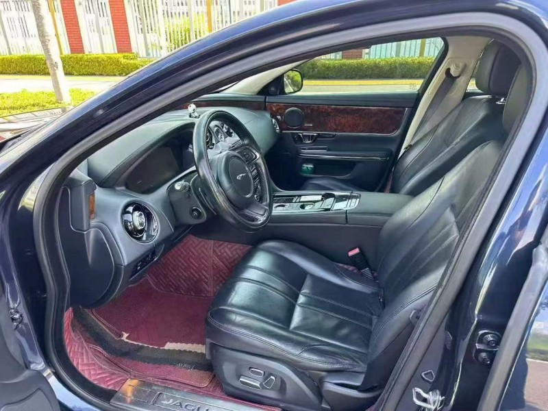 龙岩17年丰田皇冠4