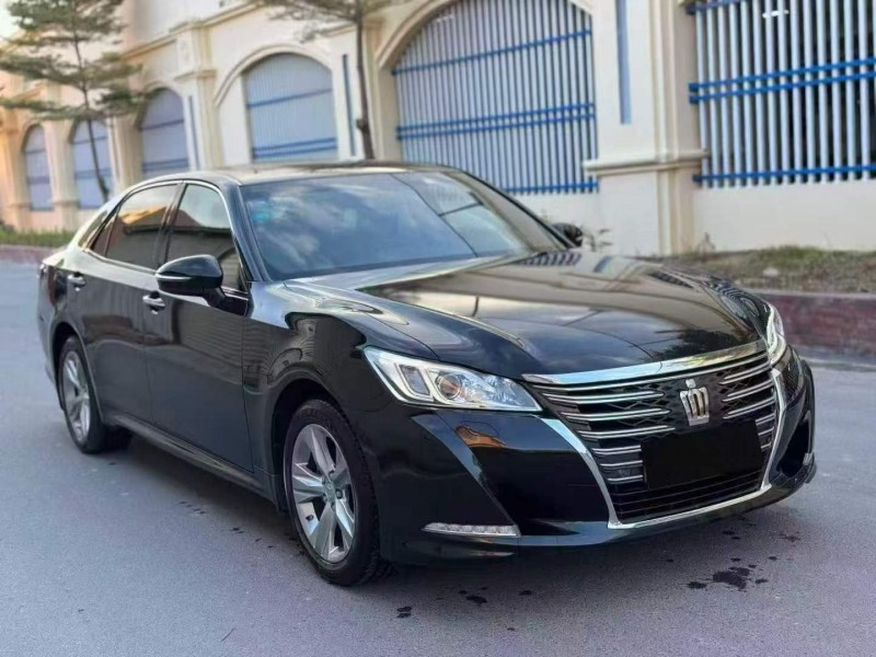 龙岩17年丰田皇冠7