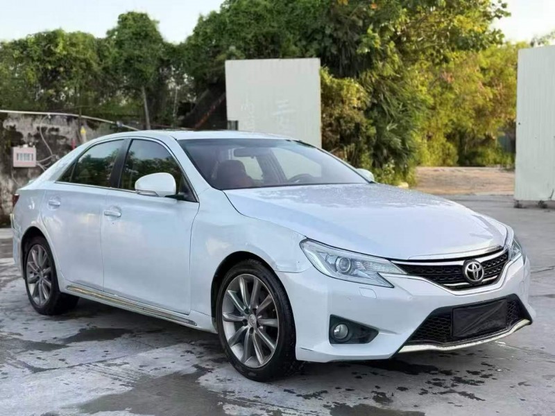 深圳15年丰田锐志3