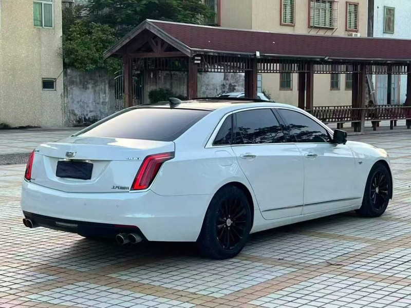 汕头18年凯迪拉克CT62