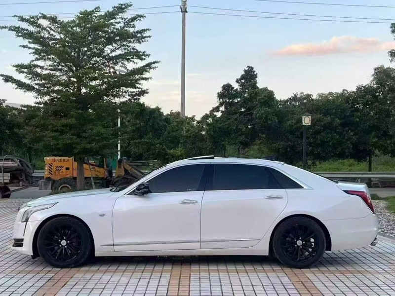 汕头18年凯迪拉克CT68