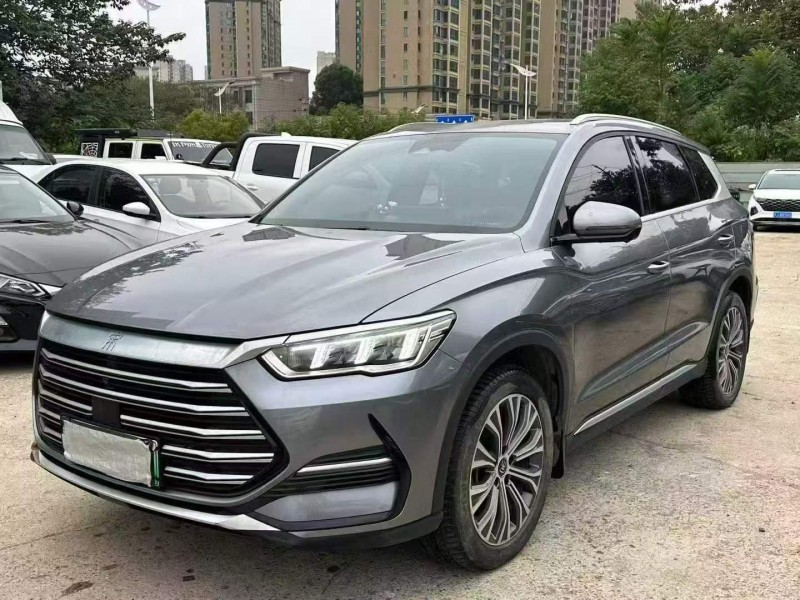 常德23年比亚迪宋3