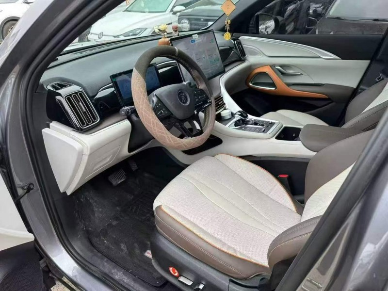 常德23年比亚迪宋9