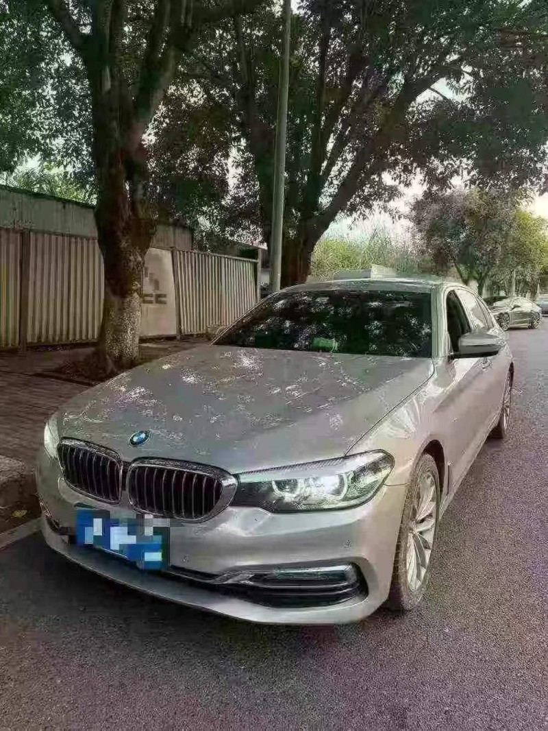 重庆18年宝马5系2