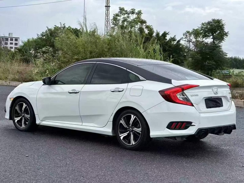 江门17年本田思域3