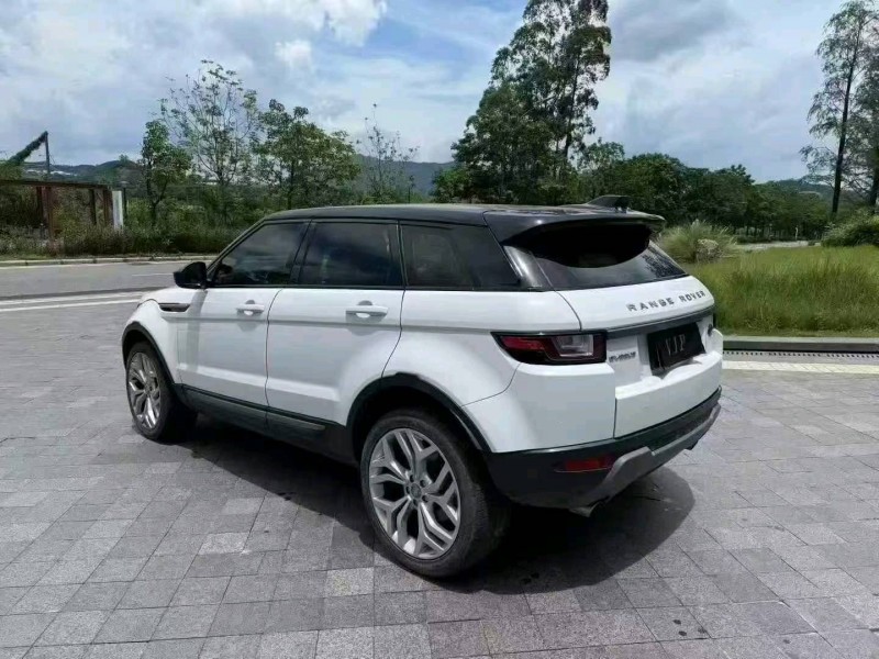 汕头18年路虎极光3