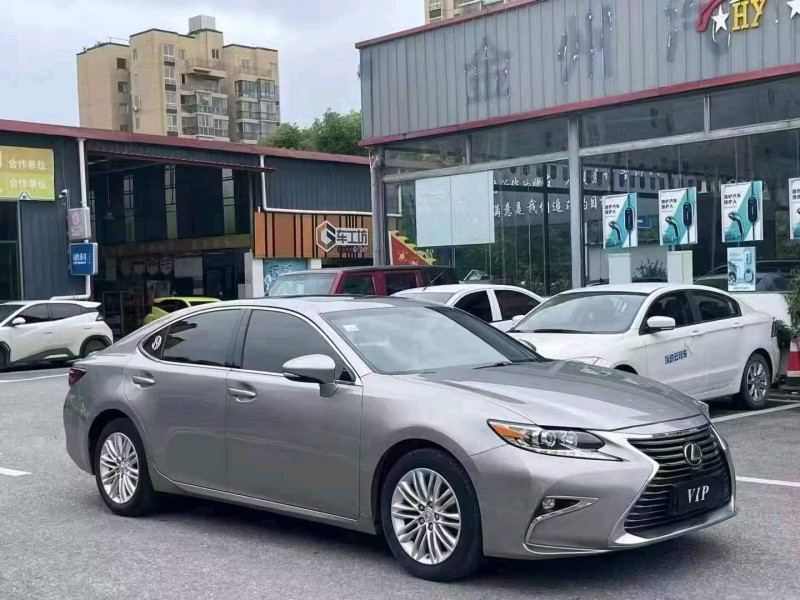 安顺18年雷克萨斯ES2