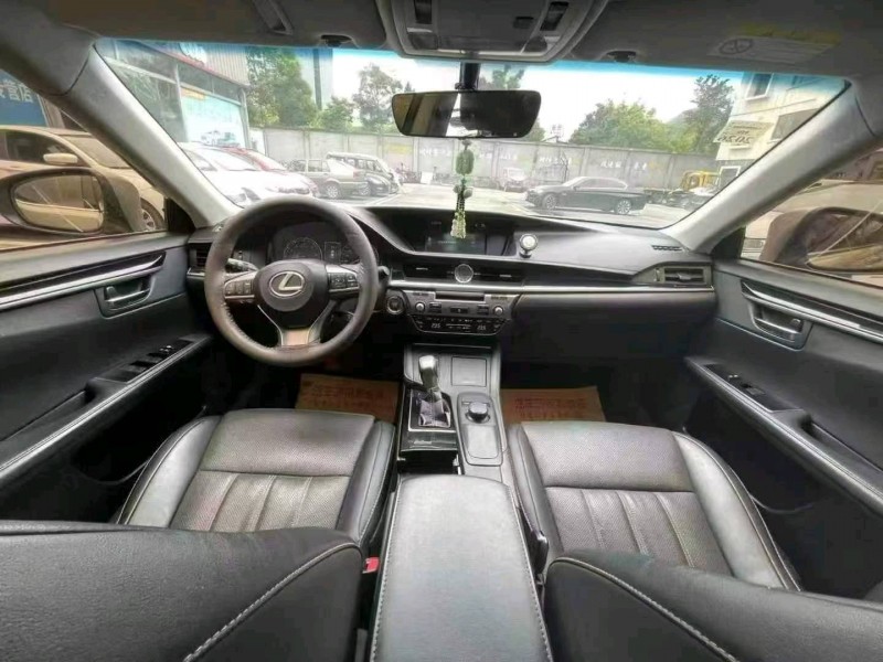 安顺18年雷克萨斯ES3