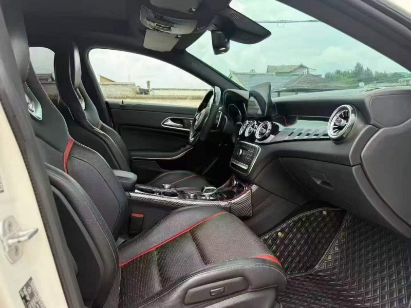 铜仁17年奔驰CLA2