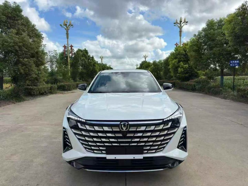 苏州25年长安汽车UNI1