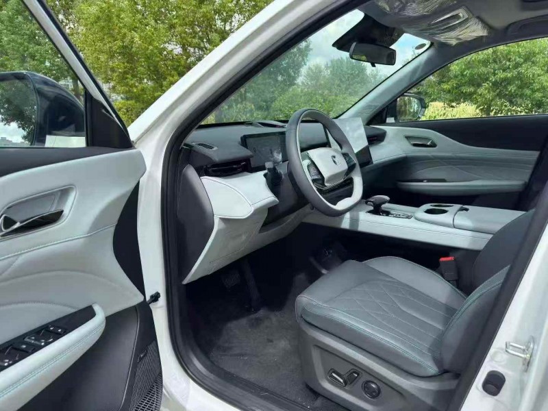 苏州25年长安汽车UNI4