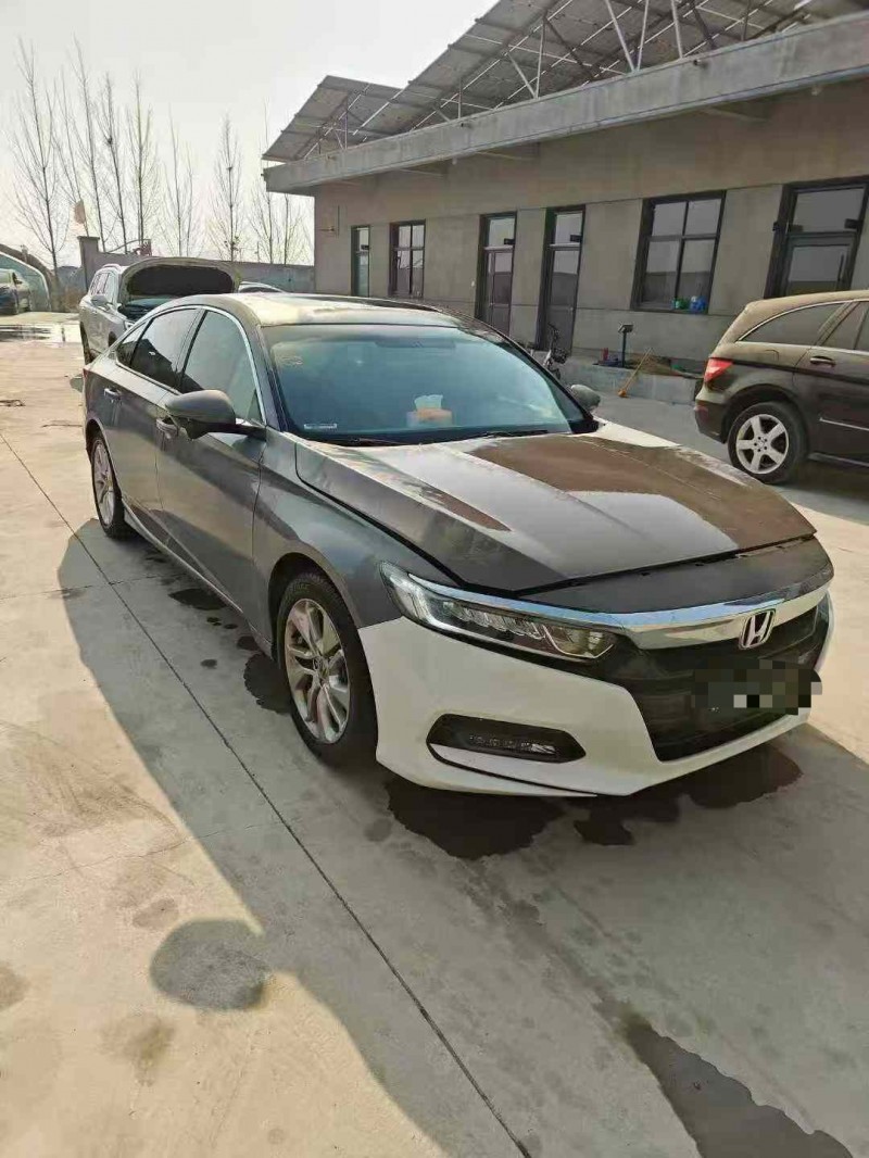 临沂21年本田雅阁3