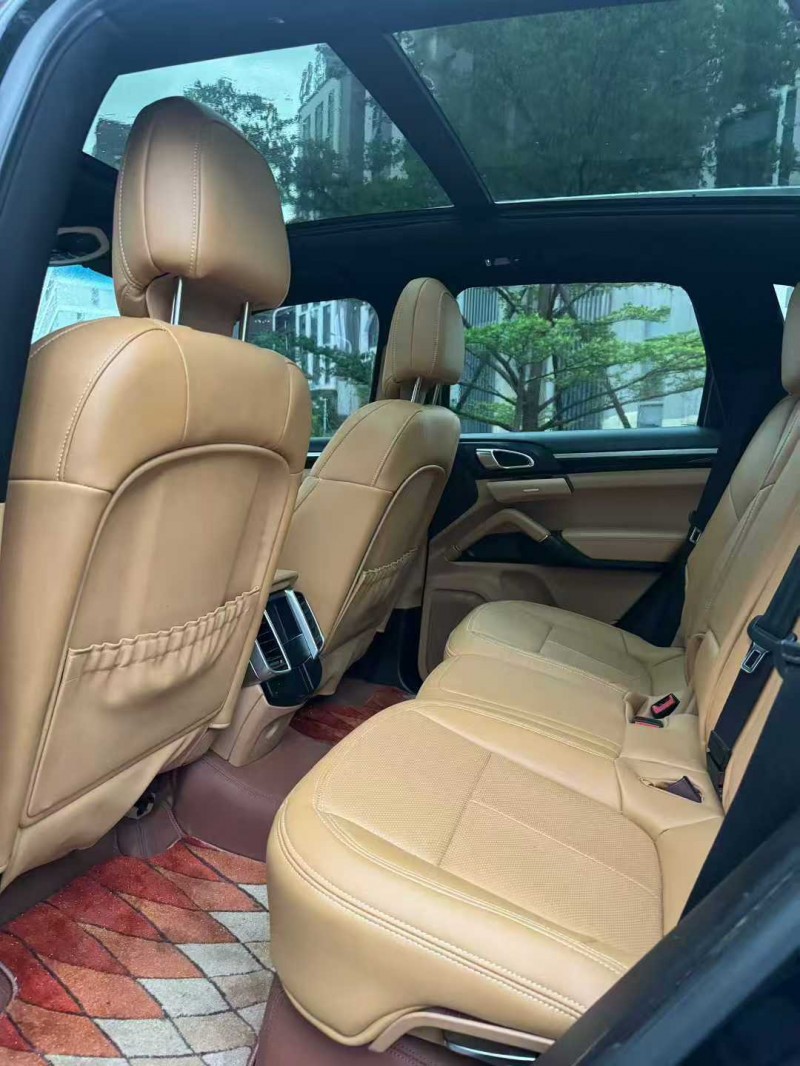 广州13年保时捷卡宴4