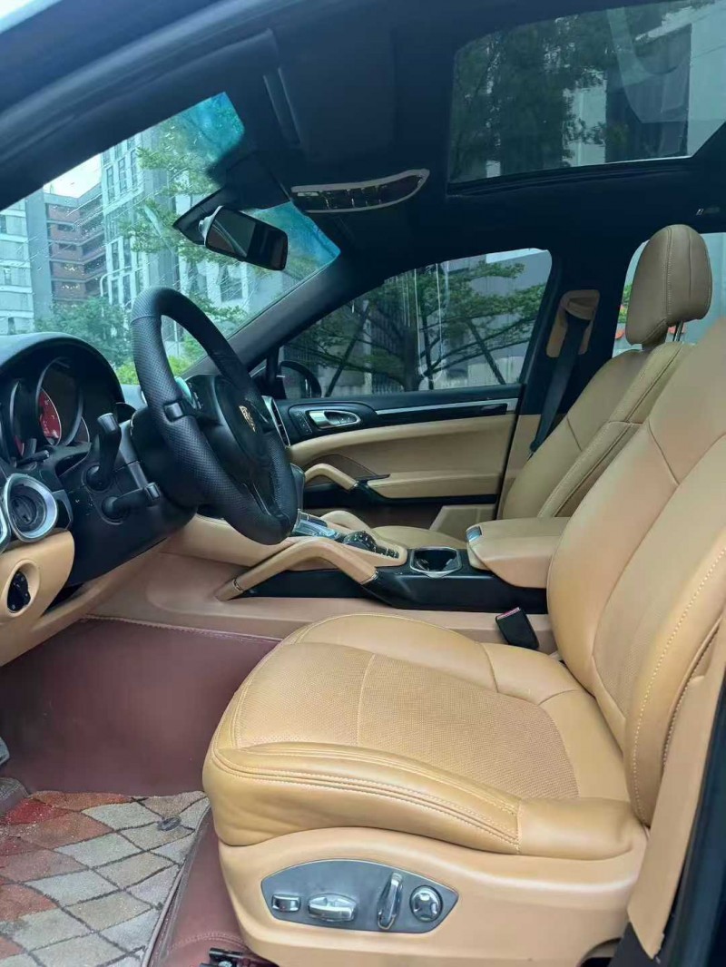 广州13年保时捷卡宴5