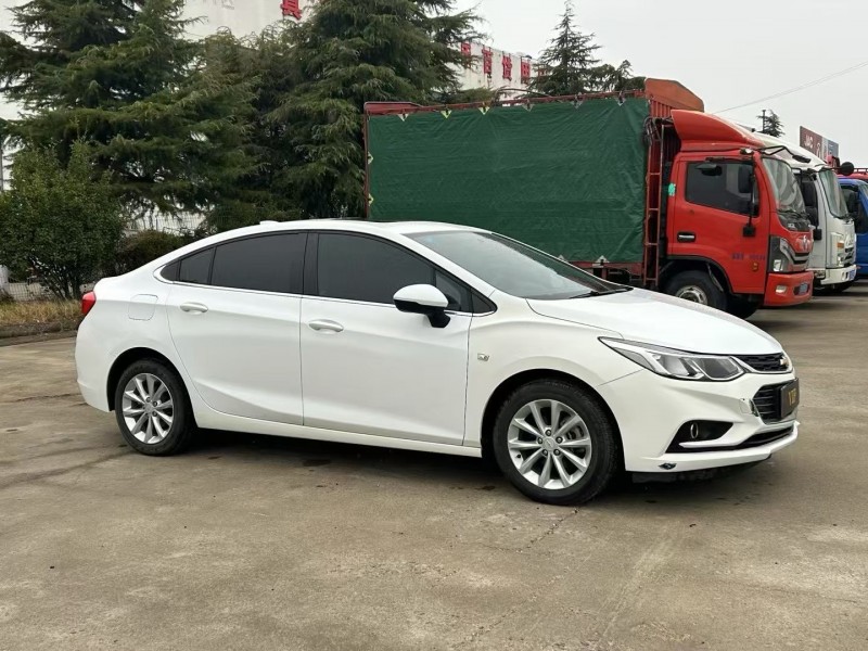 宿迁17年雪佛兰科鲁兹2