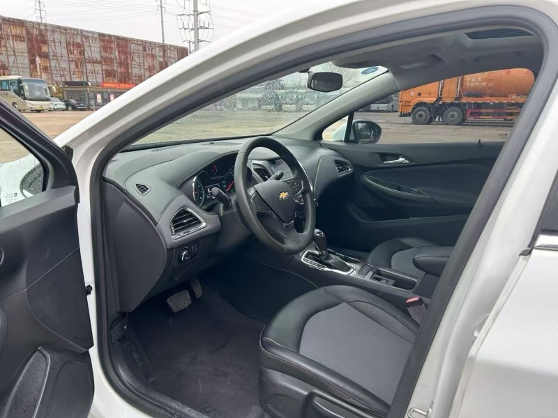 宿迁17年雪佛兰科鲁兹4