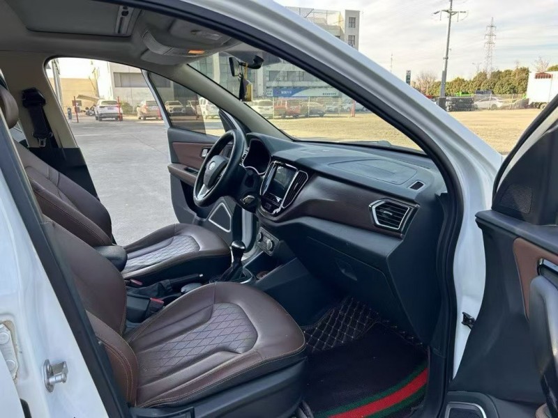 宿迁18年一汽森雅7