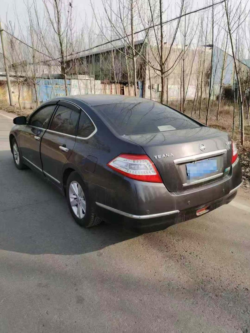 临沂12年日产天籁8