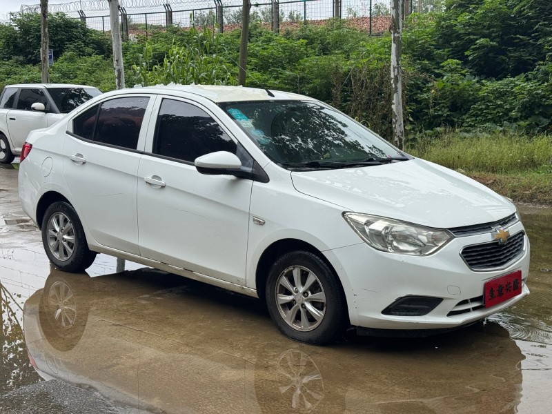 郑州15年雪佛兰赛欧3