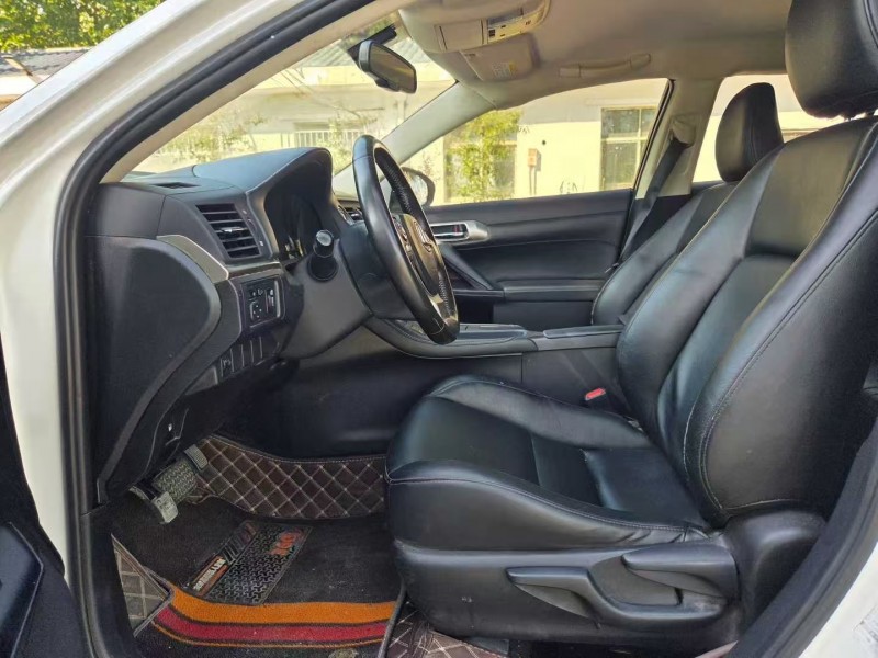 郑州18年雷克萨斯CT7